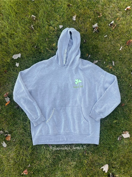 University of Notre Dame McGlinn Hall dorm hoodie - Picture 1 of 9